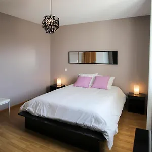 Maison Tendance Avec Jardin, Centre Village, Alpilles, Familles Eyragues